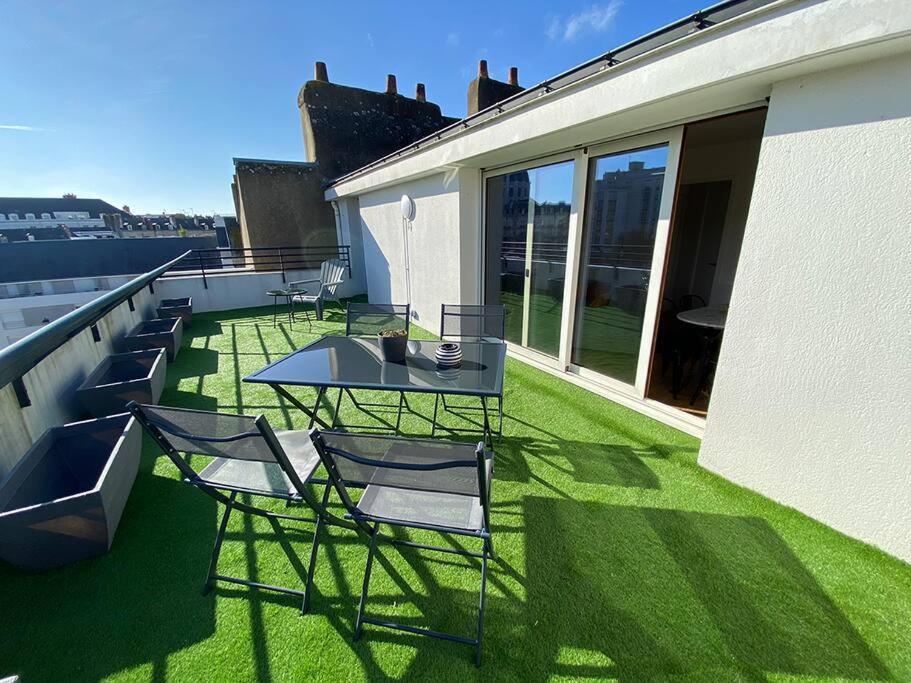 Grand Studio, Belle Terrasse Avec Vue Nantes Exteriör bild